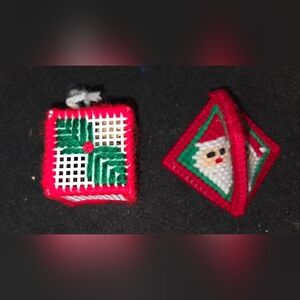 VTG Plastic Canvas Yarn Christmas 3D Ornament Holly Santa Lot Of 2